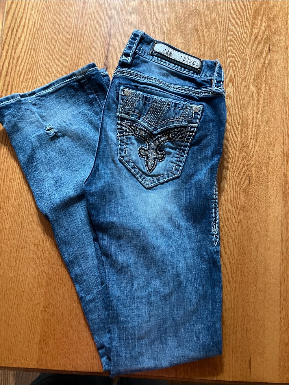 ROCK REVIVAL LIRI JEANS
SIZE 28 x 32
VERY WELL LOVED